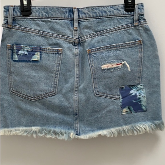 Gap denim mini skirt in rip and repair 27 Petite - Picture 6 of 6